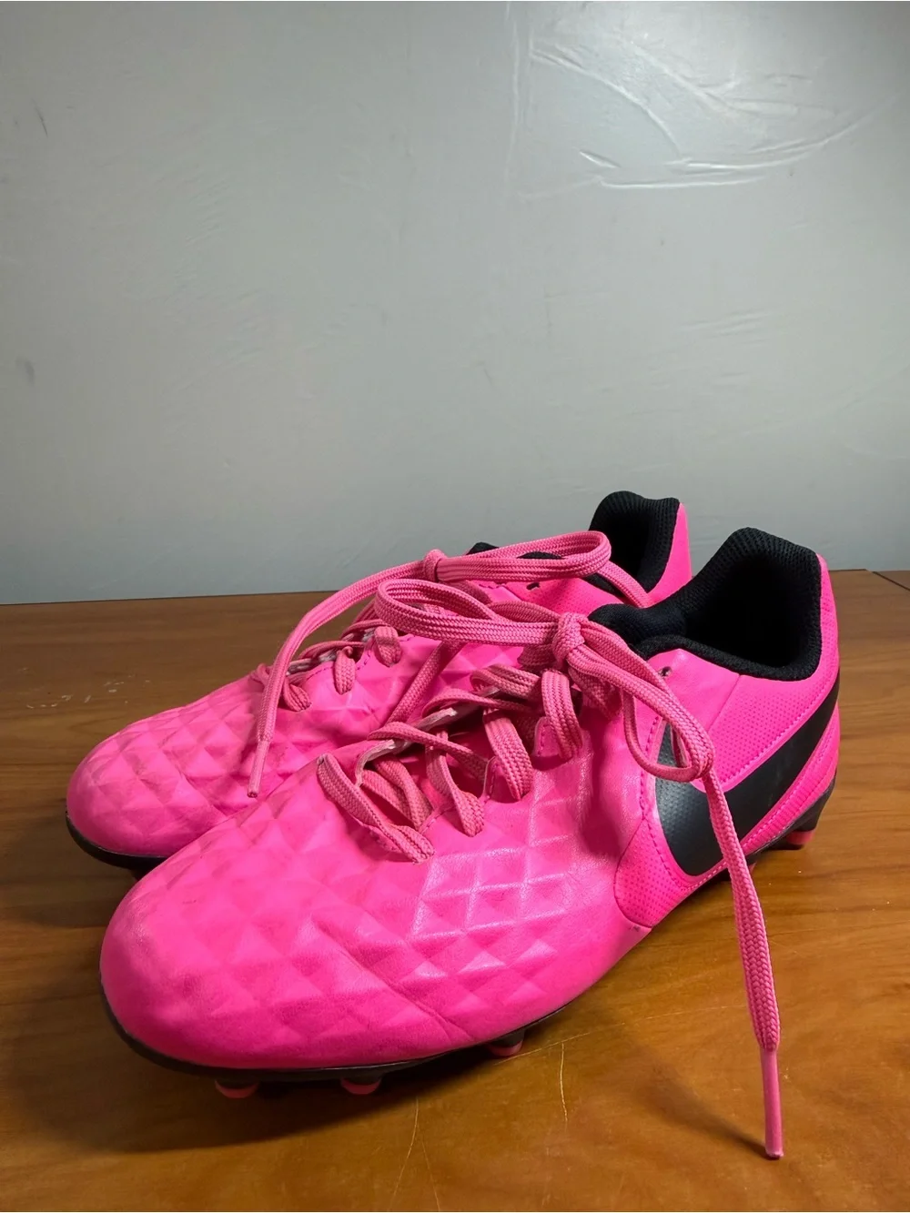 Nike Tiempo Legend 8 Club Multi Ground Soccer Cleats Junior Hot‎ Pink Size 3